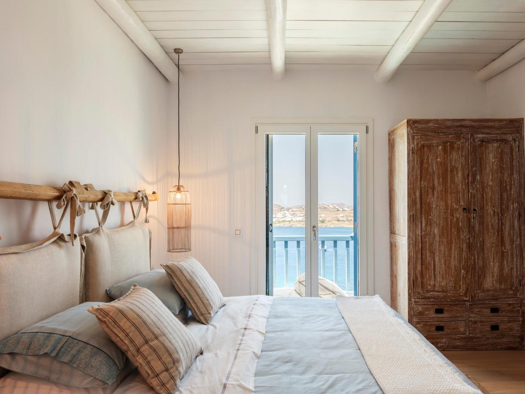 V&V Guest House - Luxury Suites Орнос Екстер'єр фото