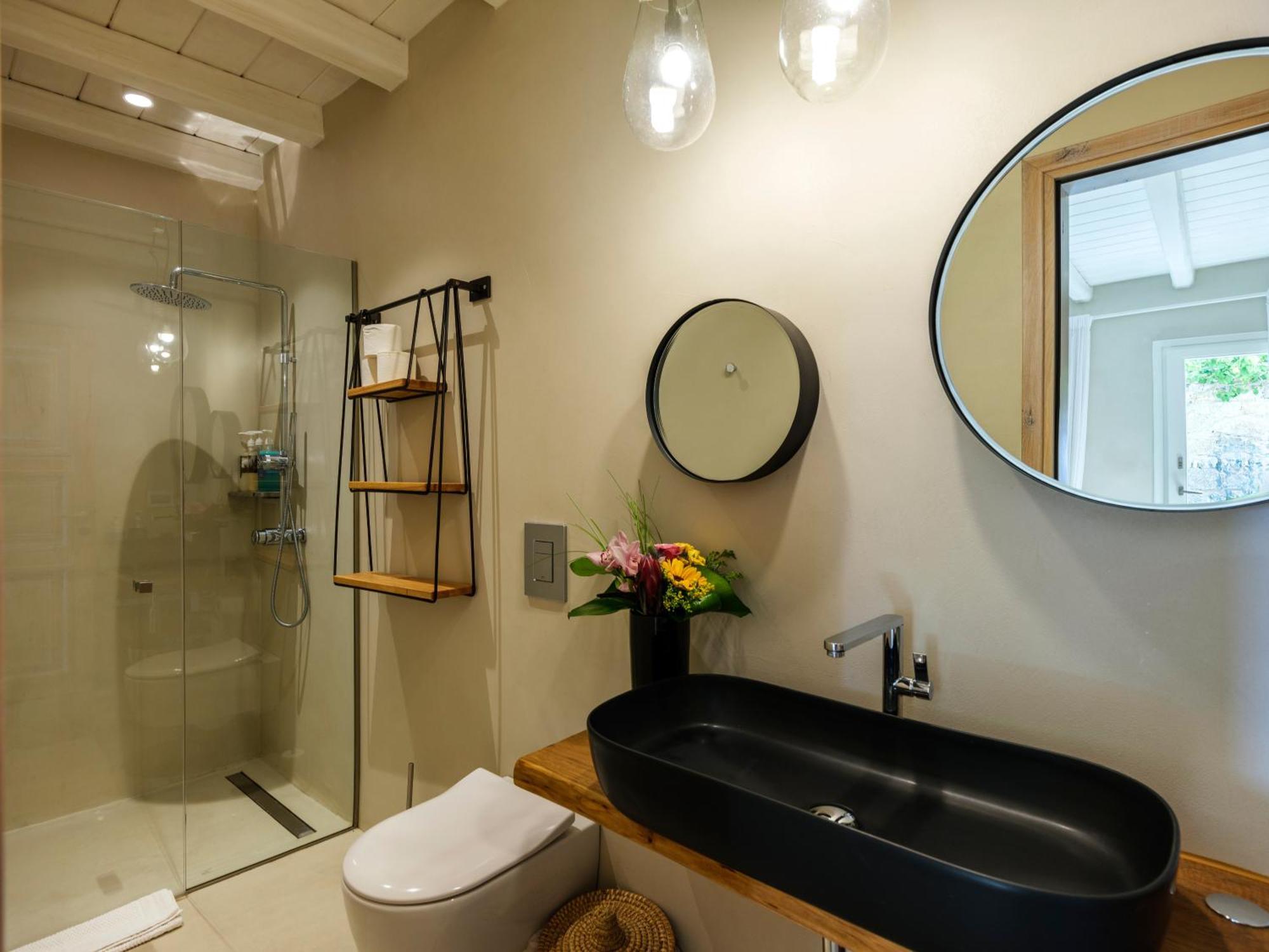 V&V Guest House - Luxury Suites Орнос Екстер'єр фото