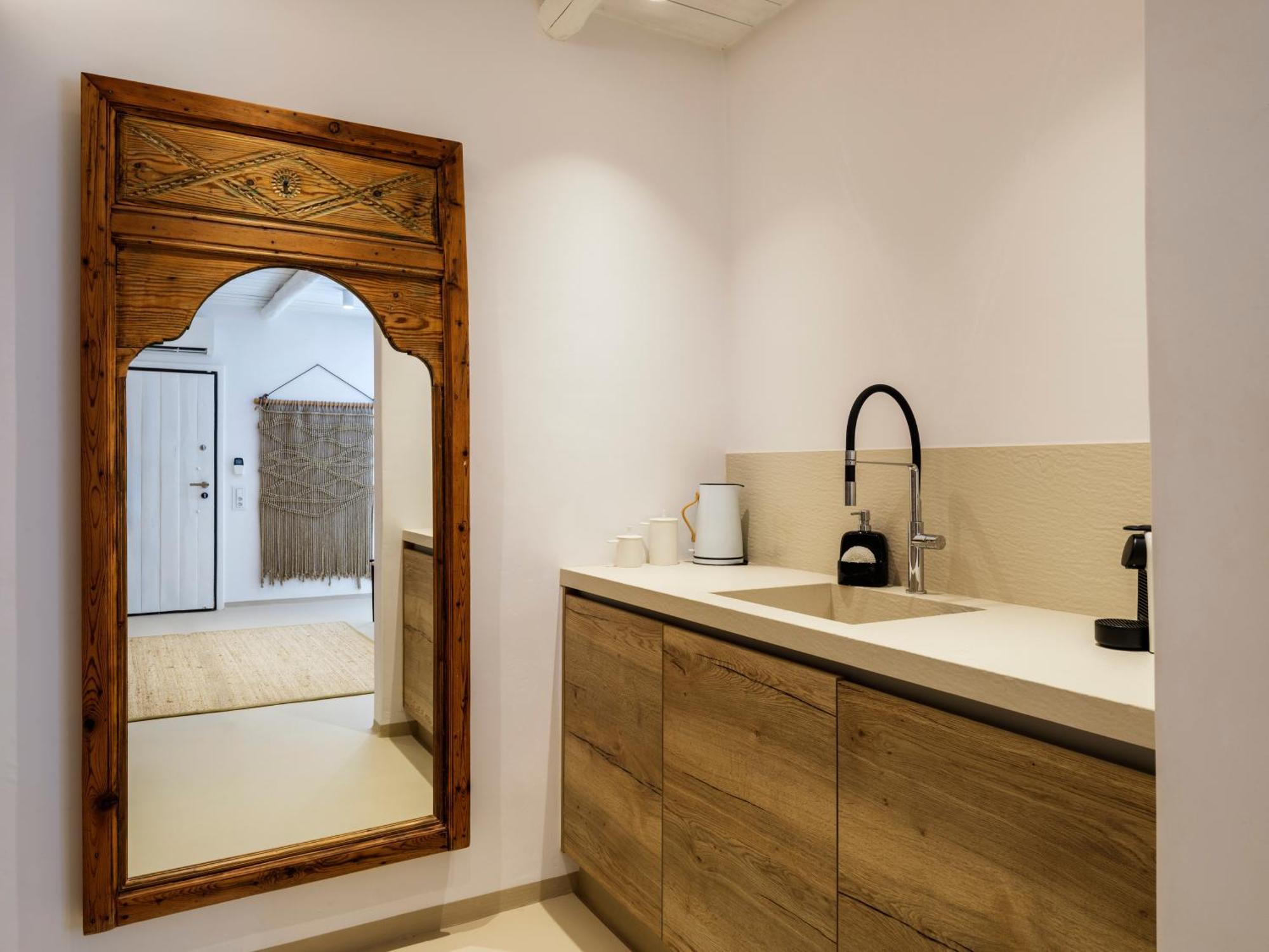 V&V Guest House - Luxury Suites Орнос Екстер'єр фото